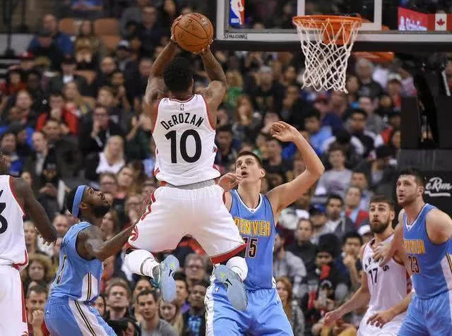 尤其是在中 尤其是在中