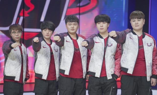 的前排承伤 的前排承伤